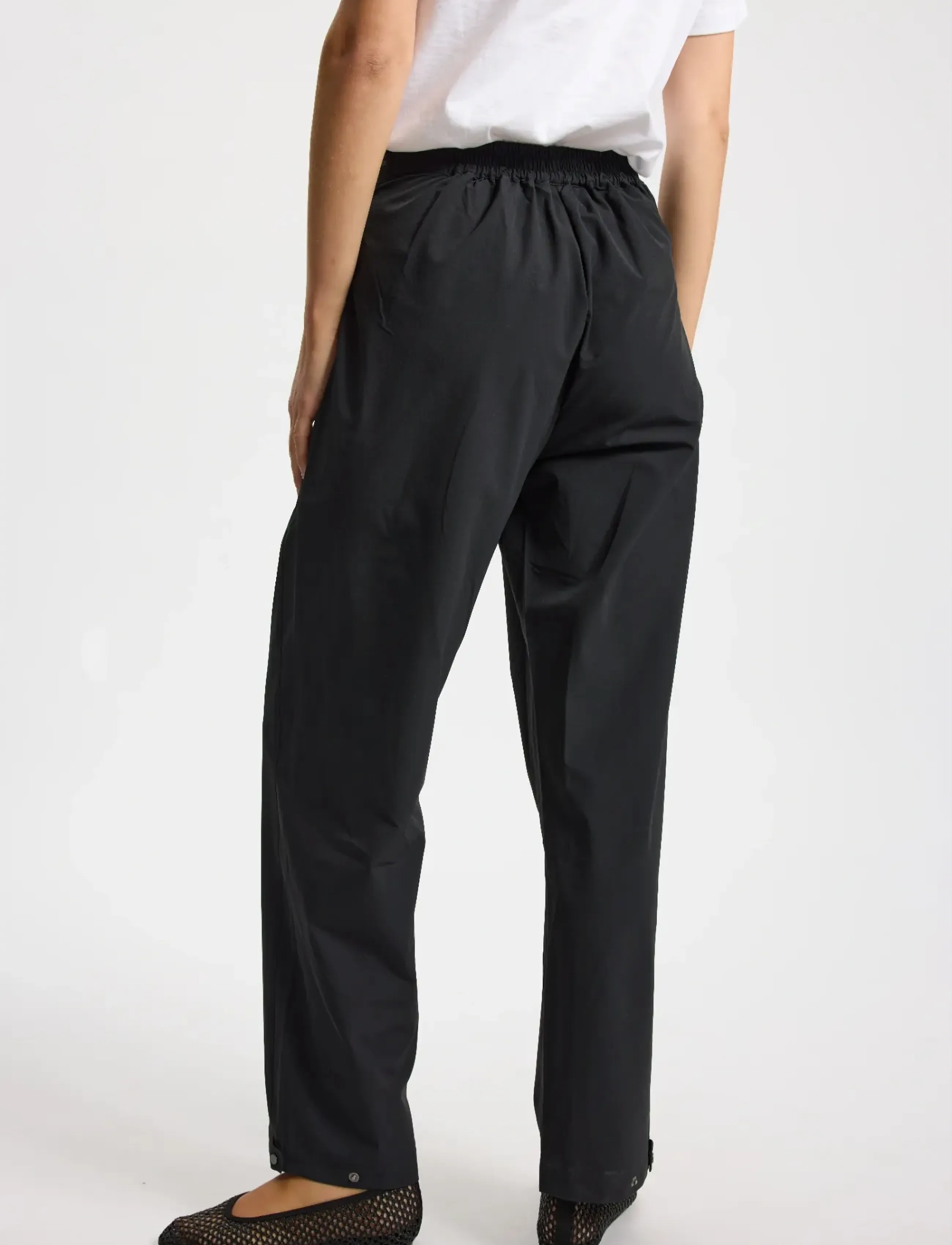 Rethinkit Studios - Soft Woven Track Pants Stroll - sports pants - black - 3