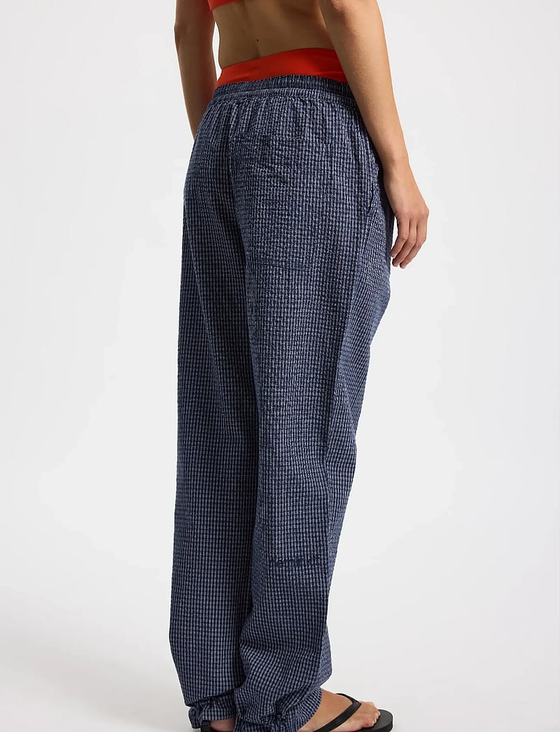 Rethinkit Studios - Trousers Atelier - casual - neval academy - 4