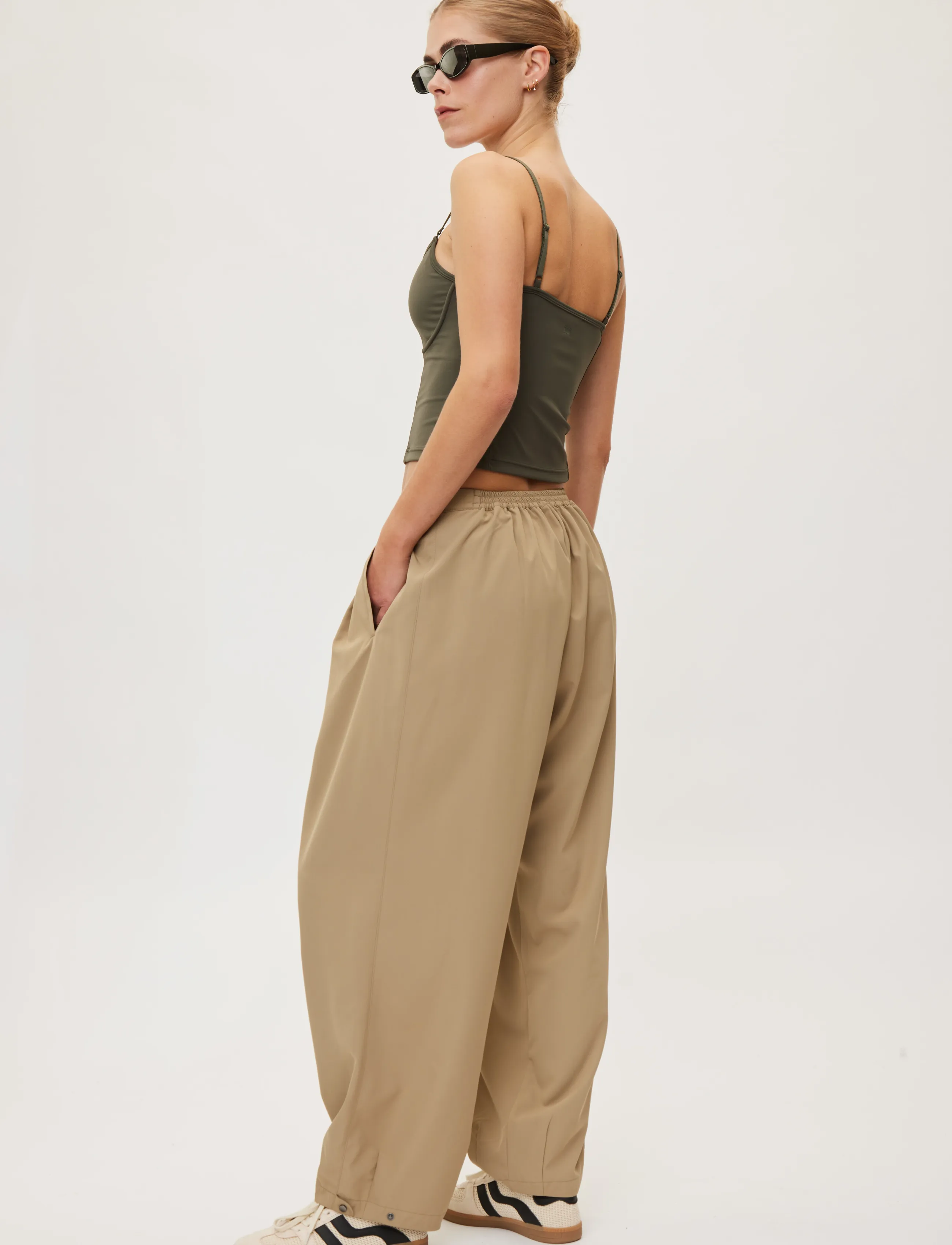 Rethinkit Studios - Track Pants Barrel Billow - joggingbukser - beige taupe - 5