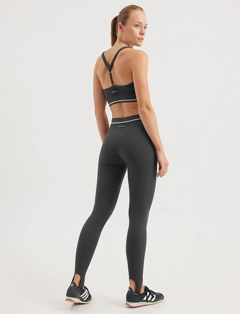 Rethinkit Studios - Butter Soft Stirrup Tights Edge - tights - almost black - 0