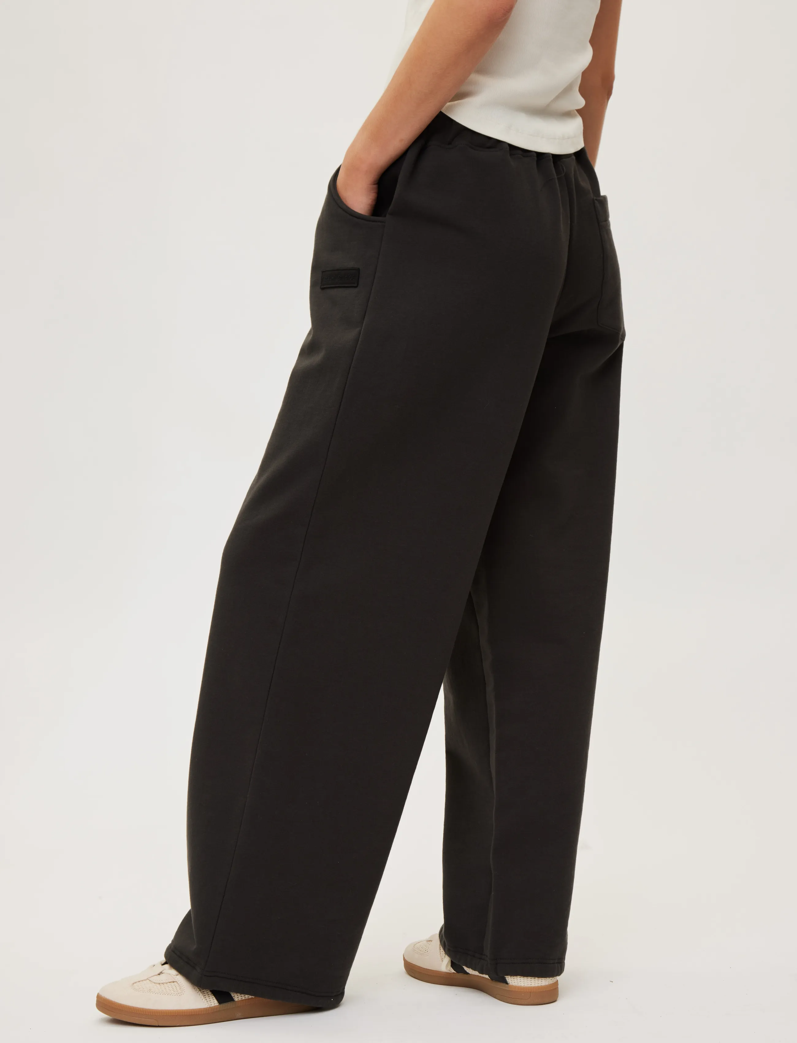Rethinkit Studios - Sweat Casual Trousers One - joggingbukser - almost black - 4