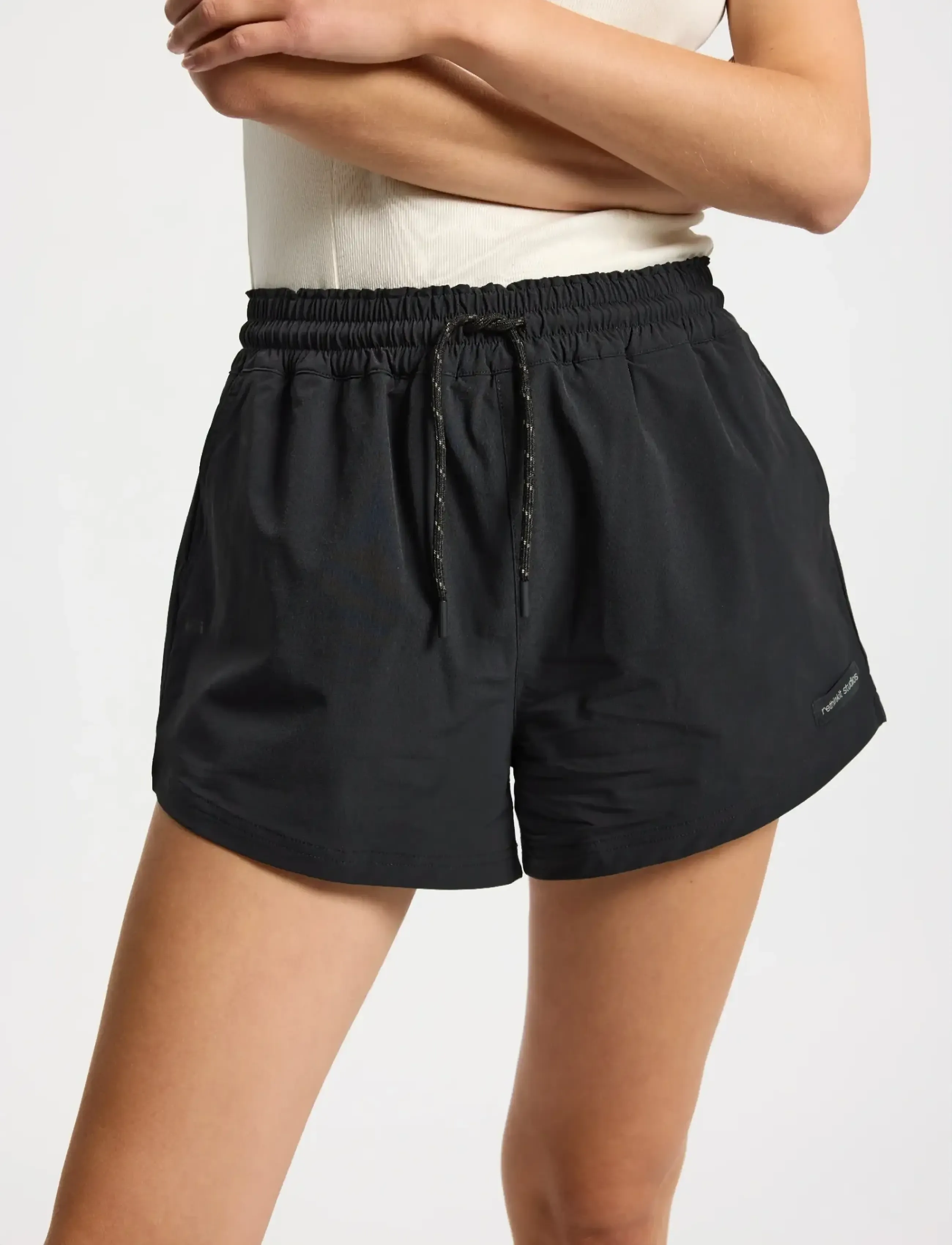 Rethinkit Studios - Track Shorts Petra Stroll - träningsshorts - black - 3