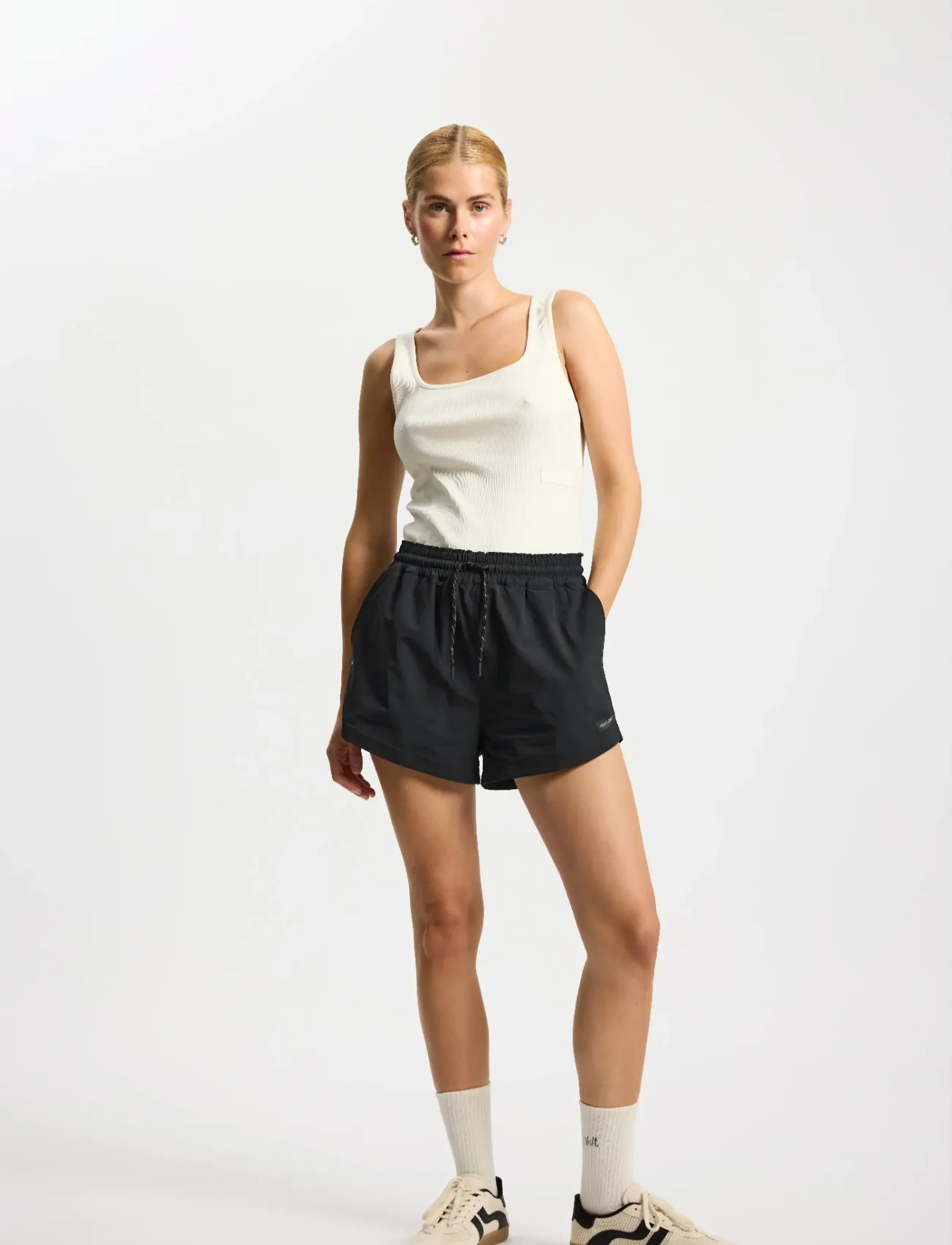 Rethinkit Studios - Track Shorts Petra Stroll - trainingsshorts - black - 5