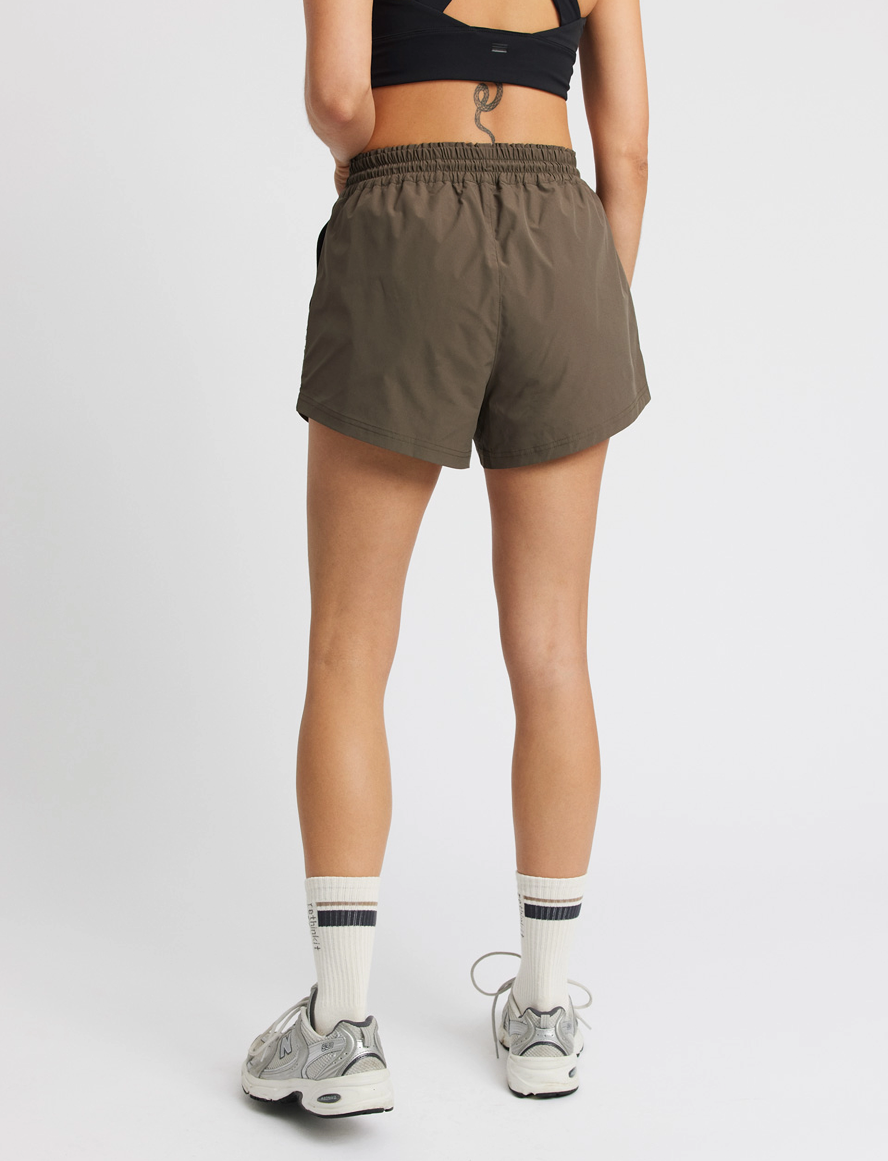 Rethinkit Studios - Track Shorts Petra - treenishortsit - dark brown - 5