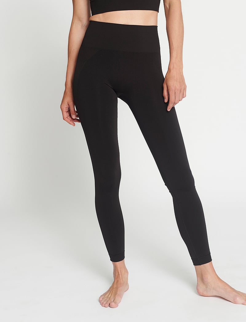 Rethinkit Studios - Hella Seamless legging - Õmblusteta retuusid - almost black - 0