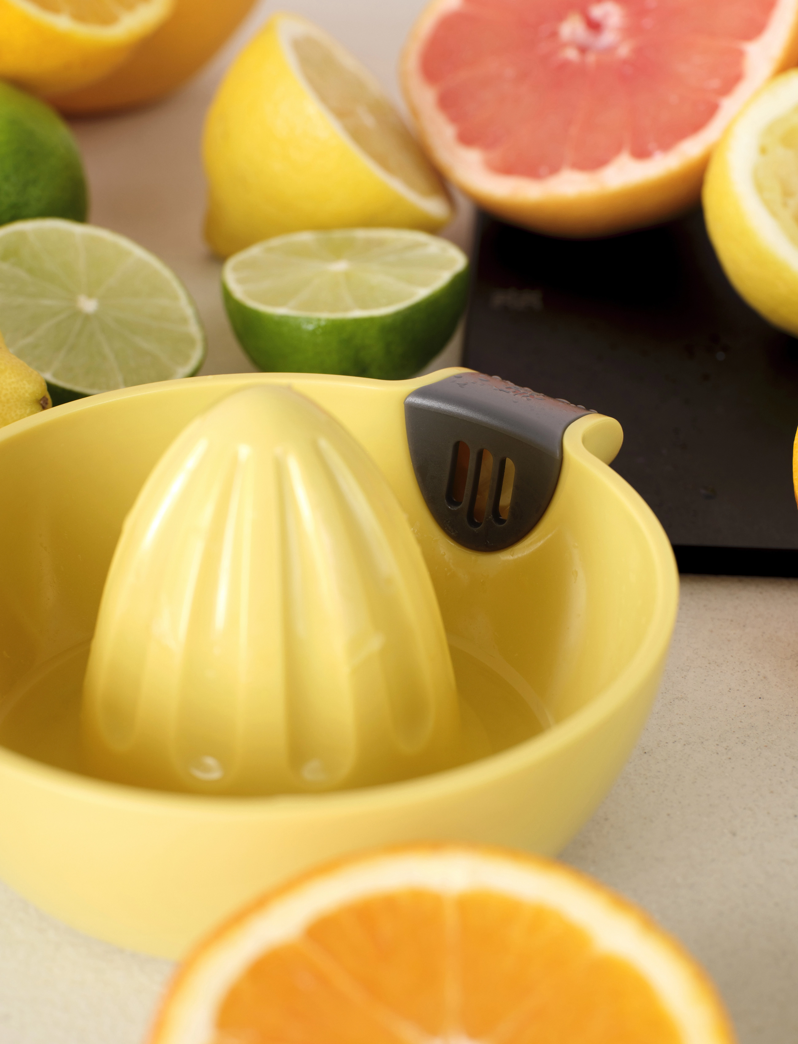 RIG-TIG - JUICY Citruspress yellow - zitruspressen - yellow - 4