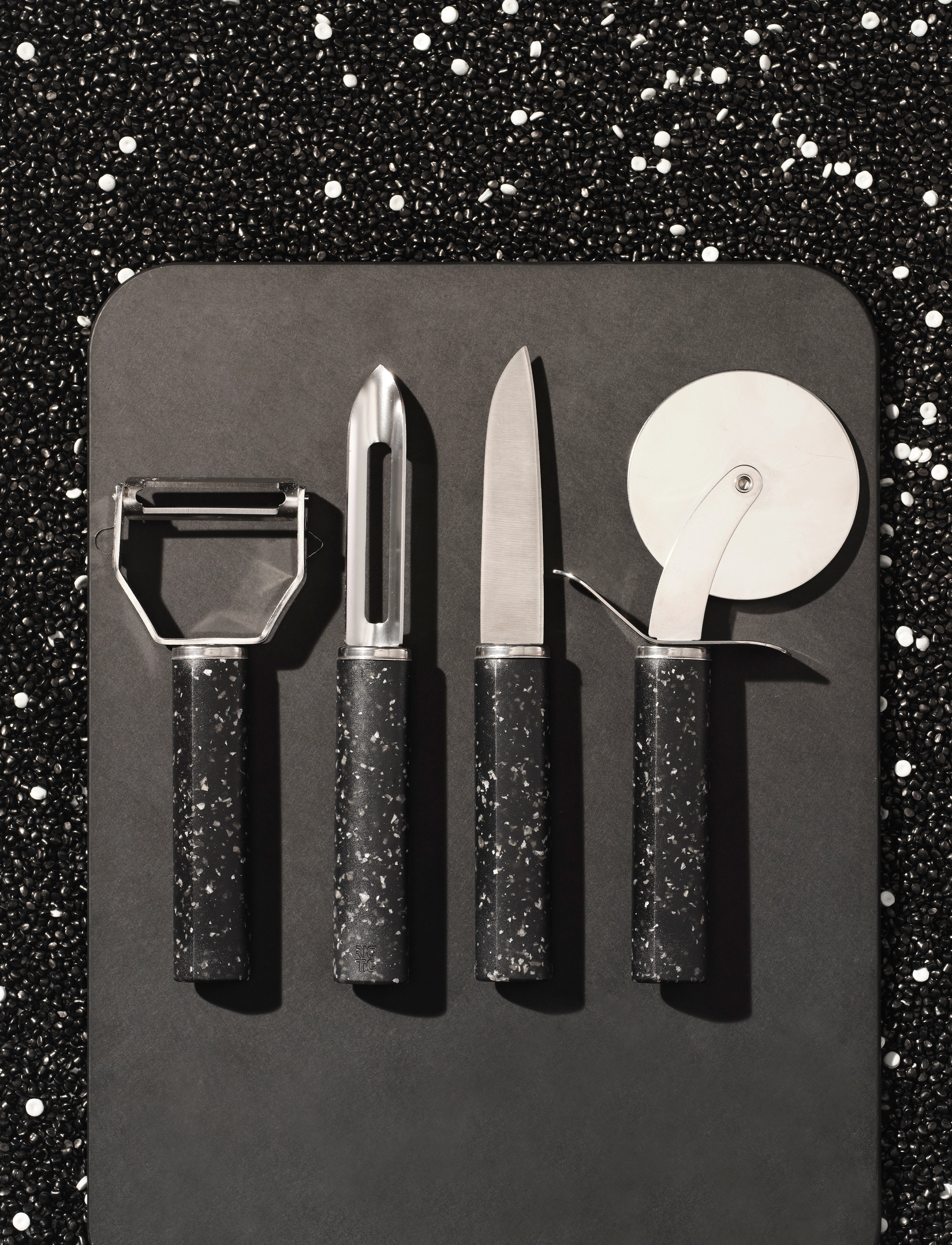 RIG-TIG - REDO Y-peeler black - black - 4