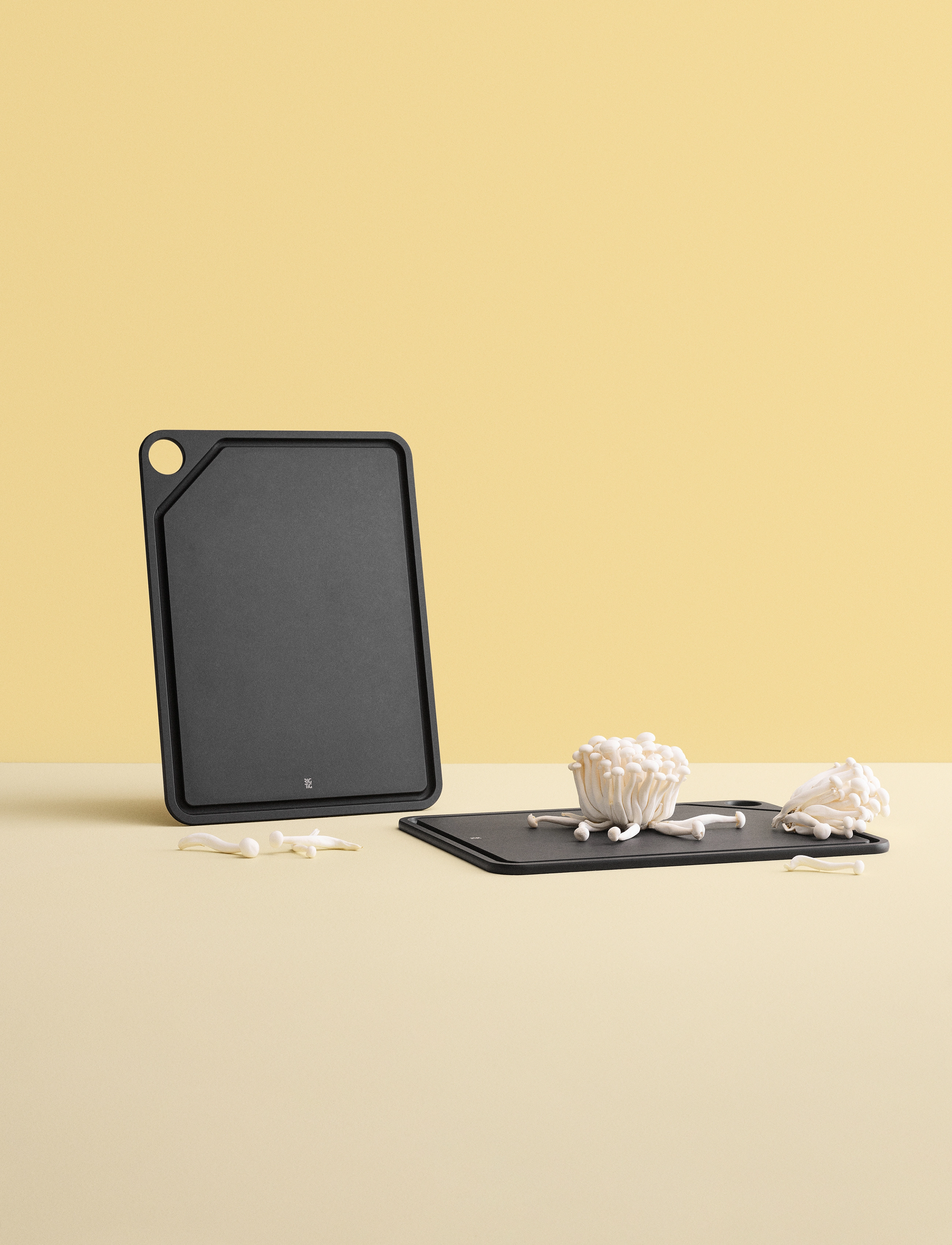 RIG-TIG Cut-It Skærebræt W 39.8 Cm Black, One Size, Cutting Boards, Schwarz - Wooden Homeware