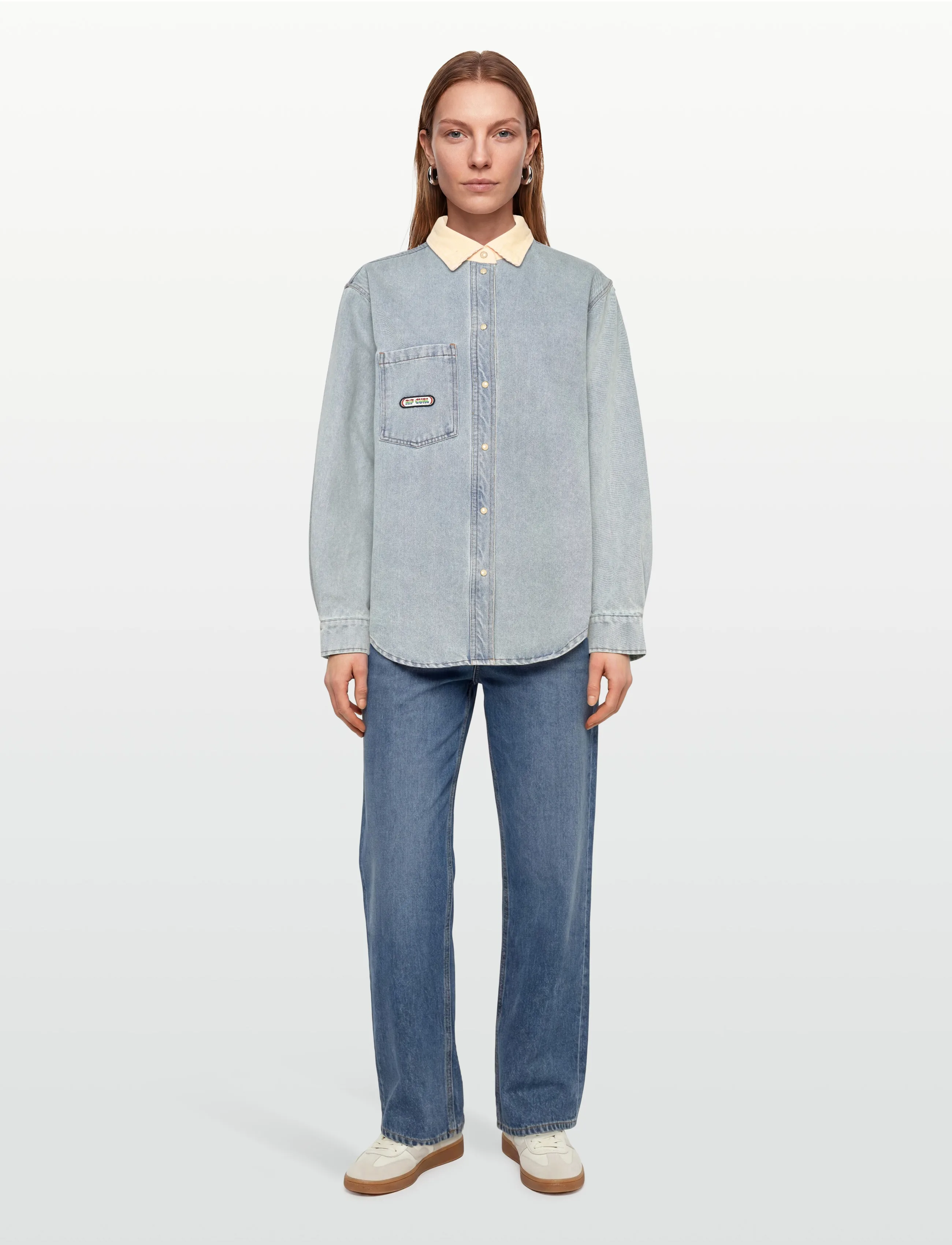 Rip Curl Surf Side Relaxed Denim Shirt, M, Blue, Sports Overdele & T-shirts > Sport Shirts, Dame
