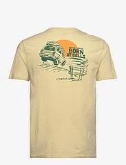 Rip Curl - KEEP ON TRUCKING TEE - short-sleeved t-shirts - vintage yellow - 1