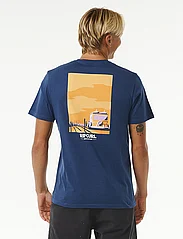 Rip Curl - KEEP ON TRUCKING TEE - short-sleeved t-shirts - washed navy - 3