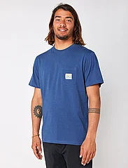 Rip Curl - SURF PARADISE BADGE TEE - laagste prijzen - washed navy - 2