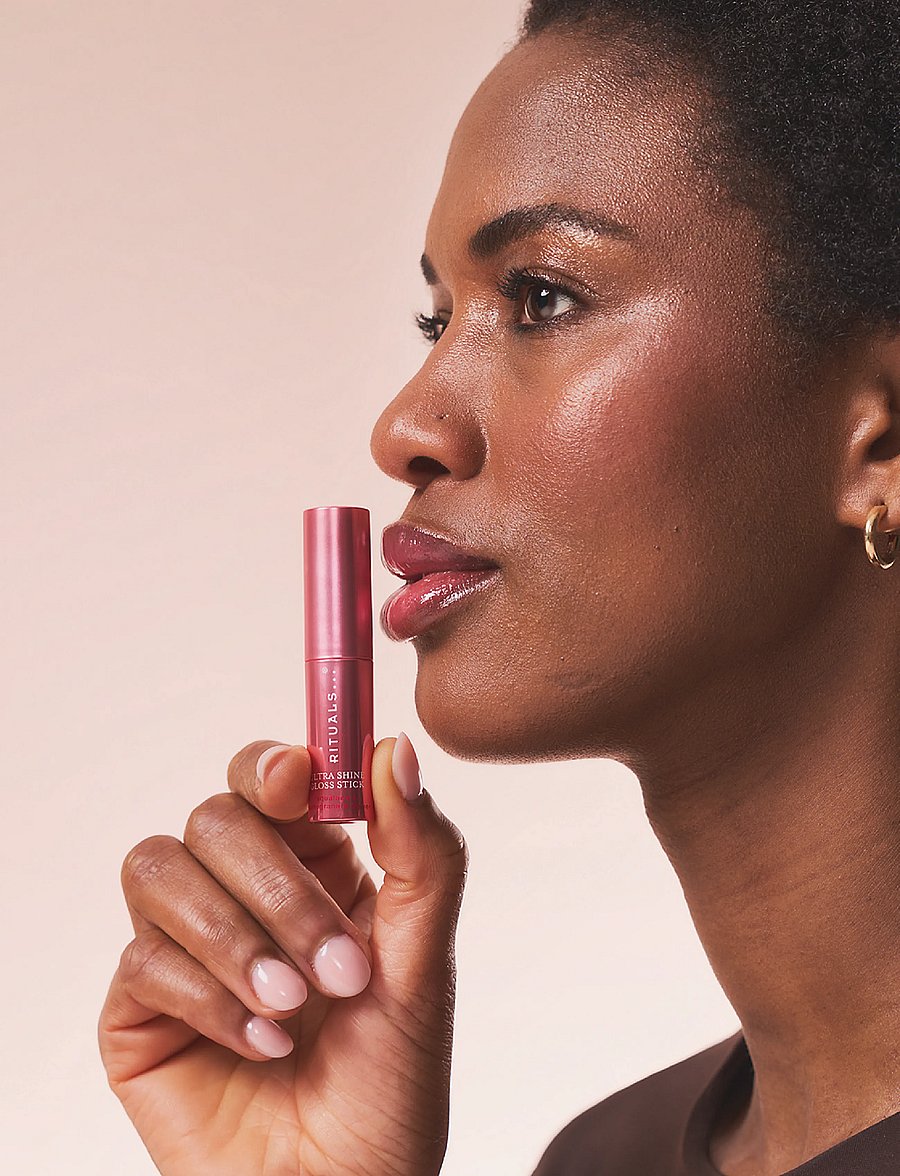 Rituals - Ultra Shine Gloss Stick - redo för date night - cheeky - 5
