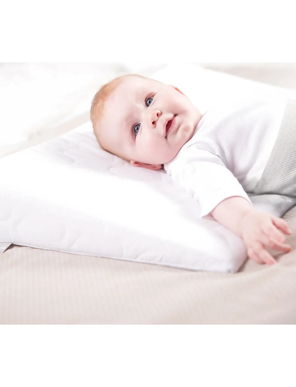 ROBA - Breathable Wedge Bolster With Removable Cover - puder og dyner - white - 0