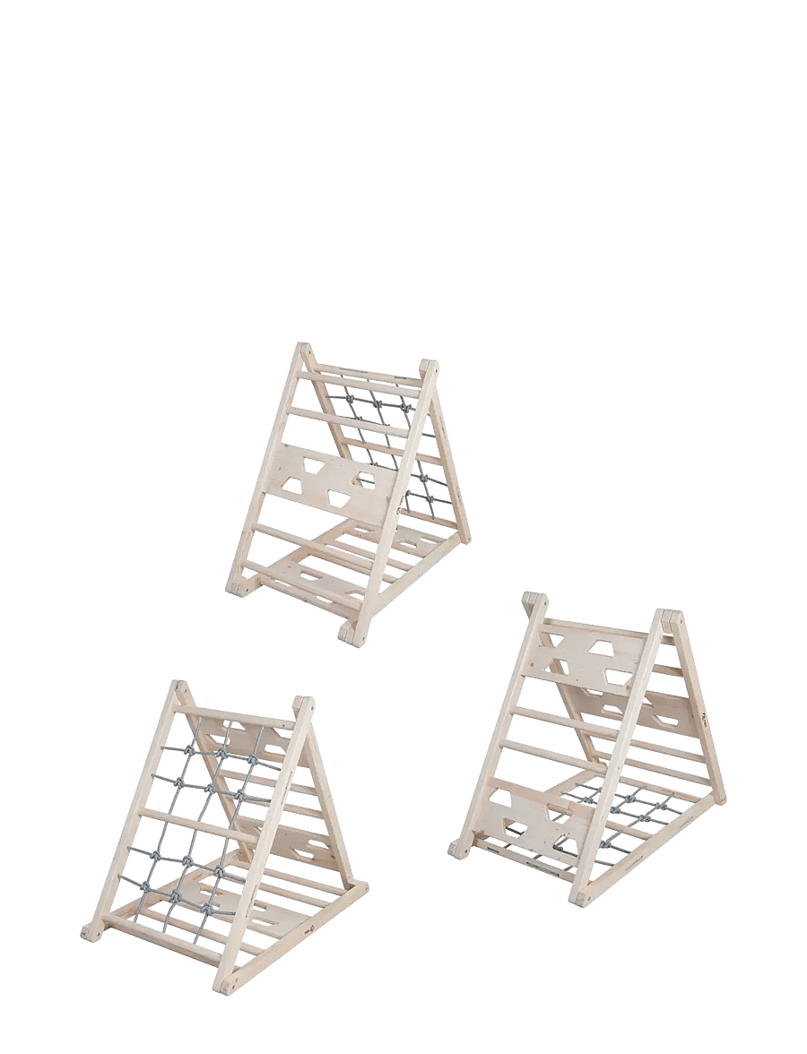 ROBA - Wooden climbing triangle - motoorsete oskuste mööbel - natural untreated - 1