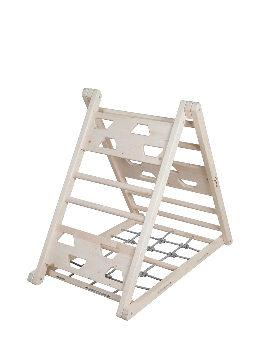 ROBA - Wooden climbing triangle - motoorsete oskuste mööbel - natural untreated - 2