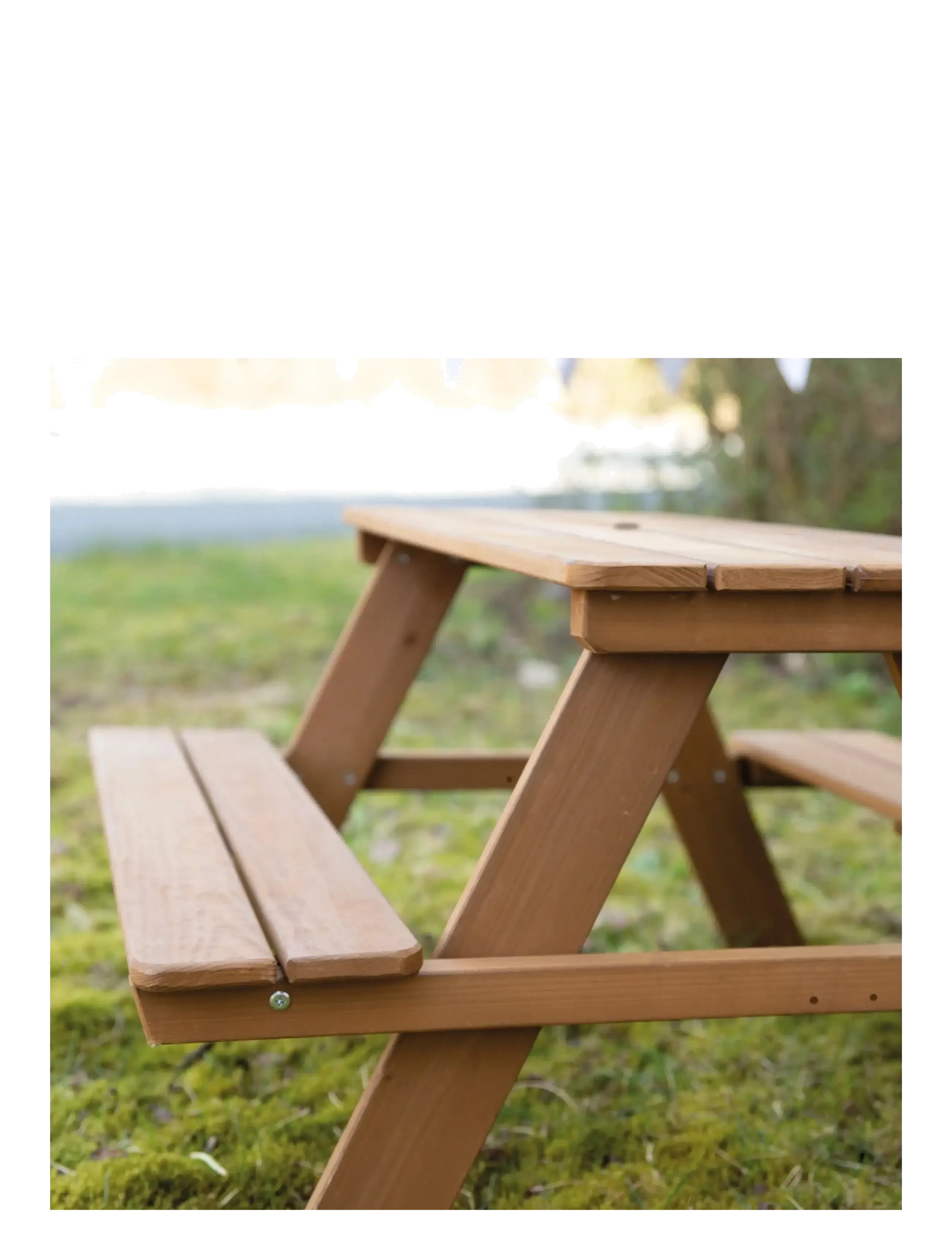 ROBA - Outdoor+ 'PICKNICK for 4' children's picnic bench and table - utemøbler - teakholz farben - 4