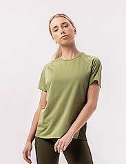 Rockay - Women's Tech Tee - t-shirts & topper - forest green - 4