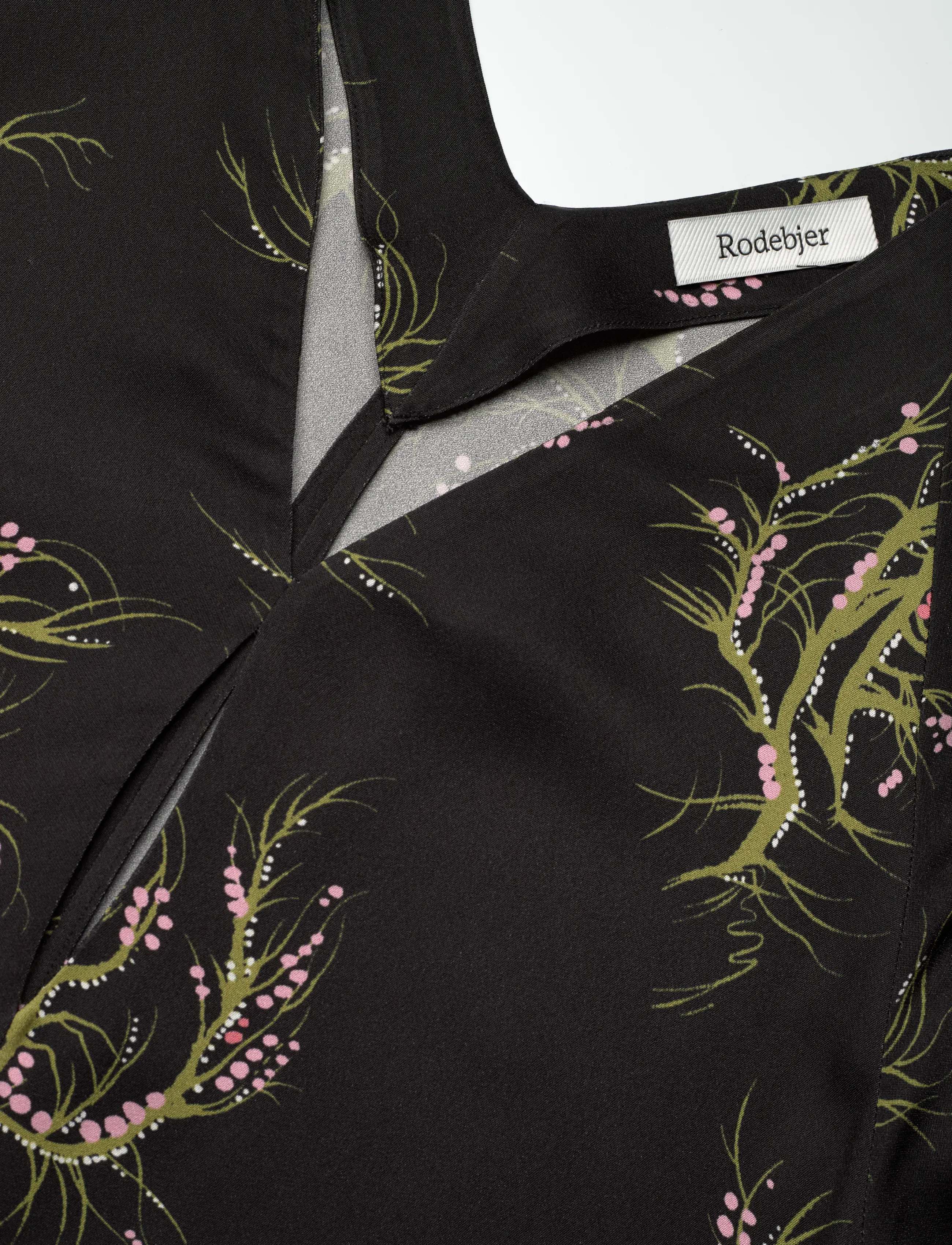 RODEBJER - Rodebjer Jayden Seaweed - maxi dresses - black/olive - 4