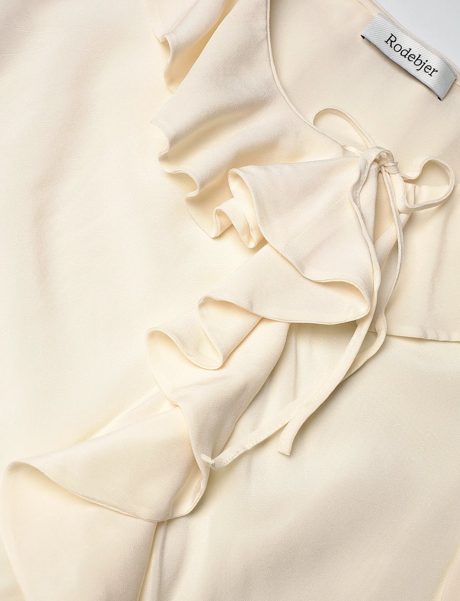 RODEBJER - Rodebjer Xilla Fluid Solid - kortærmede bluser - off white - 2