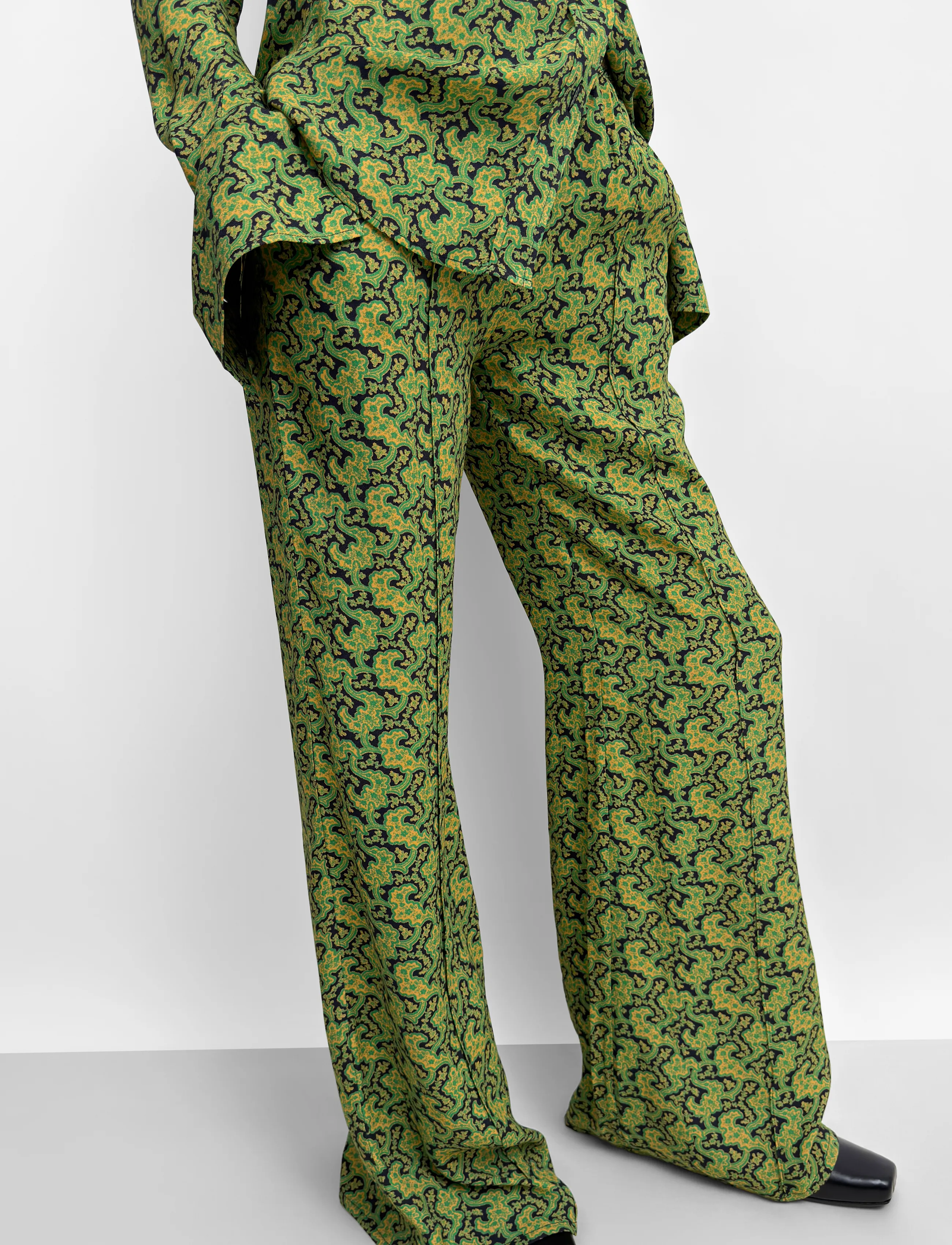 RODEBJER - Rodebjer Ezra Viscose Prt - hosen mit weitem bein - branches paisley green - 4