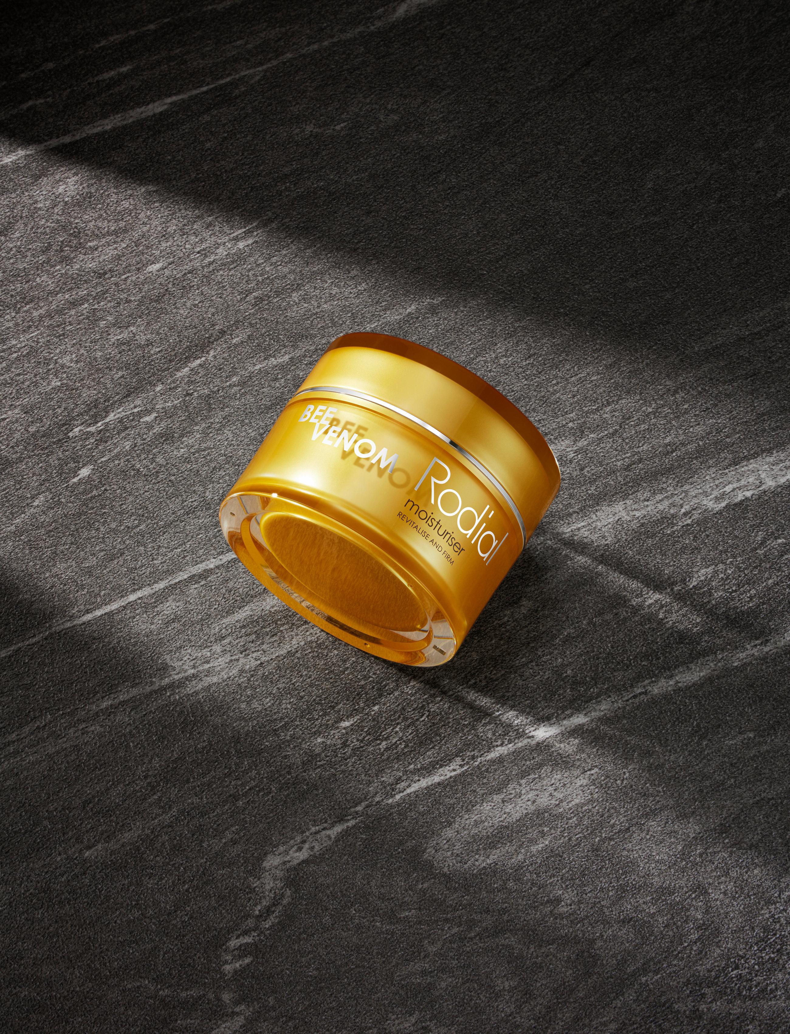 Rodial Rodial Bee Venom Moisturiser, 50ml, Nude, Fugtighedscreme > Dagcreme, Dame