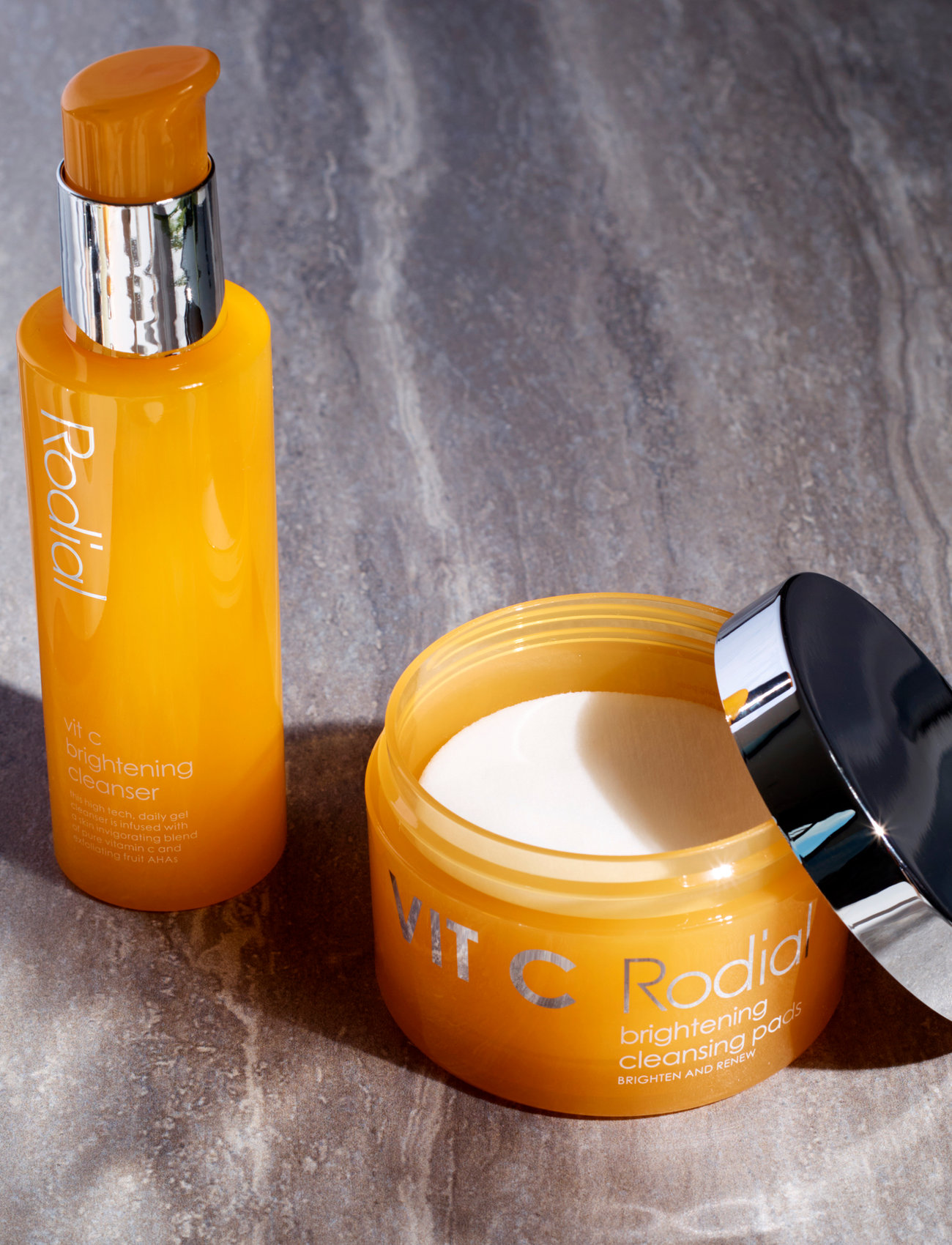 Rodial - Rodial Vit C Brightening Cleanser - rensegels - clear - 3