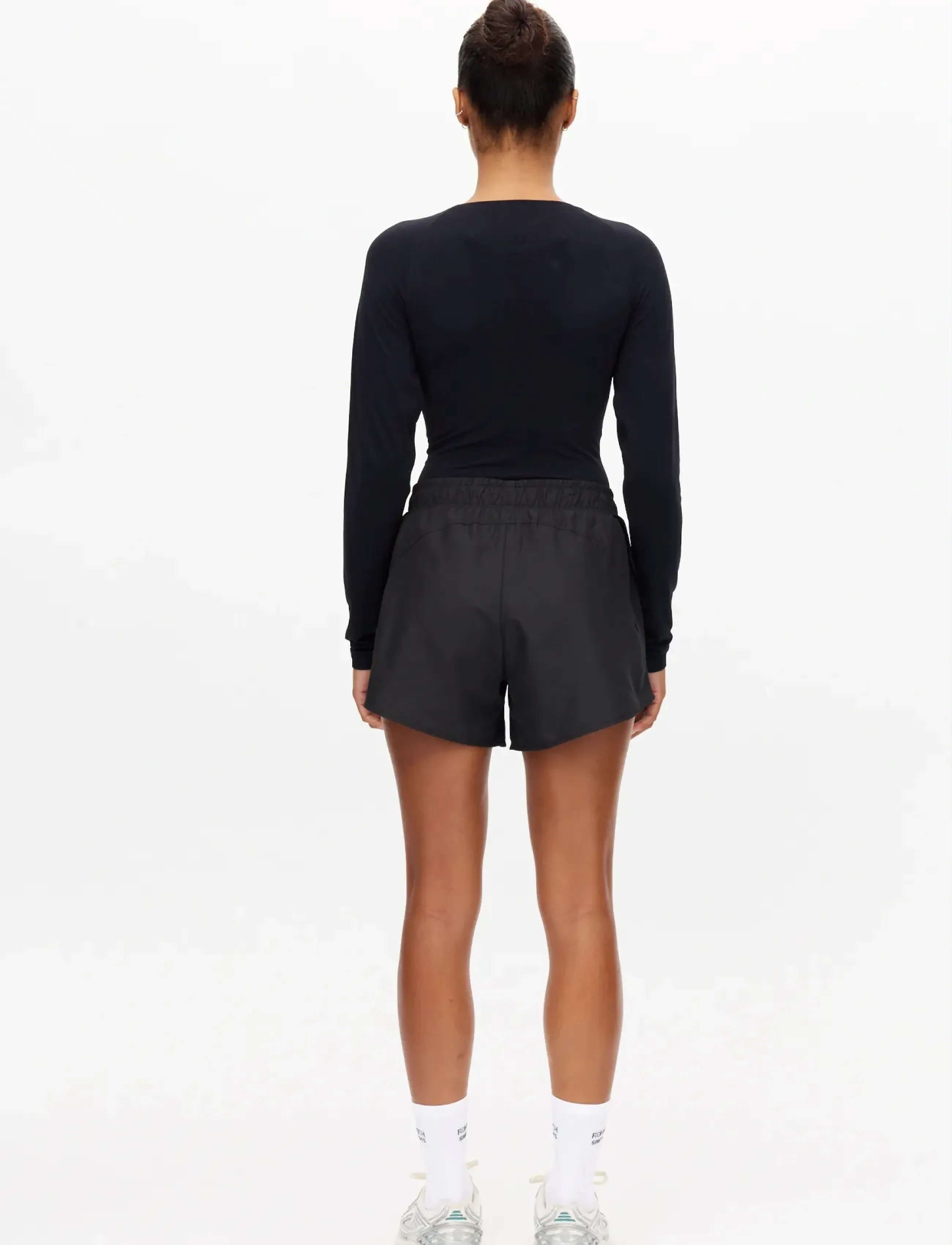 Röhnisch - Wind Shield Run Shorts - lühikesed treeningpüksid - black - 4