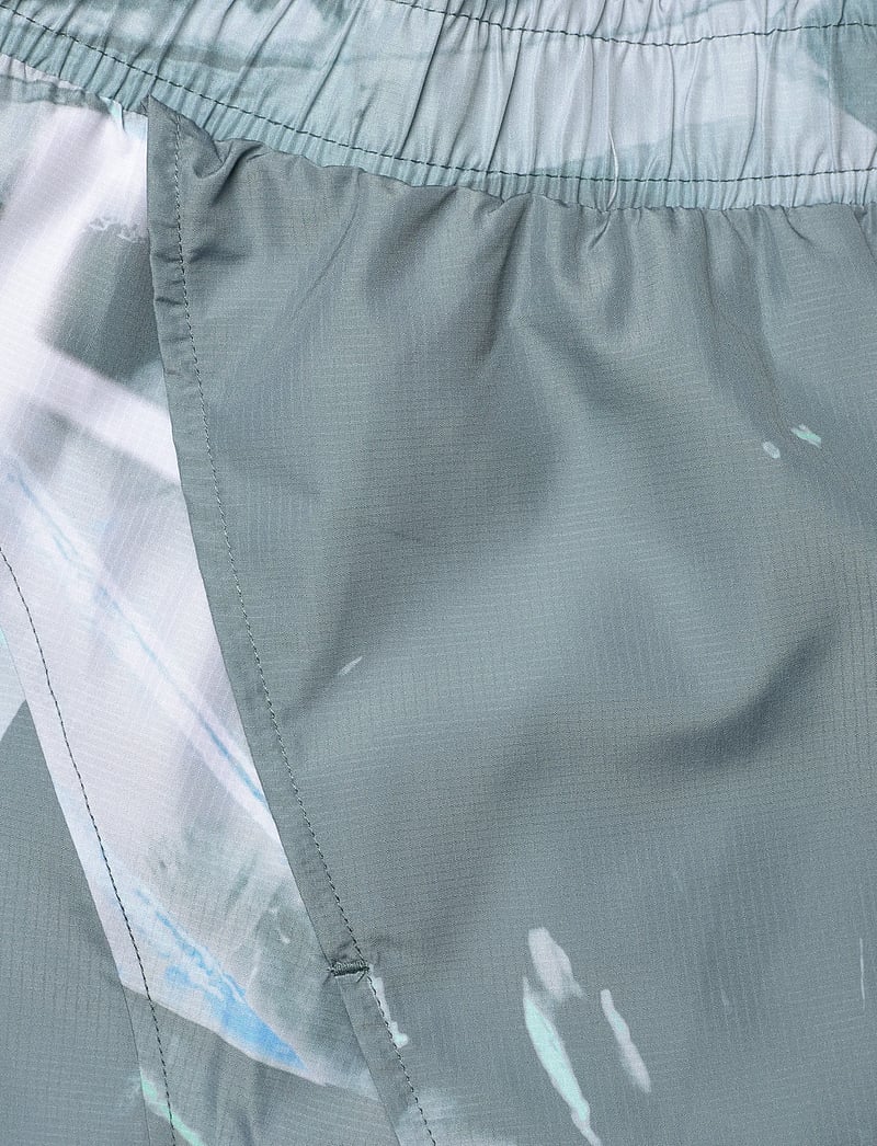 Röhnisch - Wind Shield Run Shorts - träningsshorts - neon sprint - 5