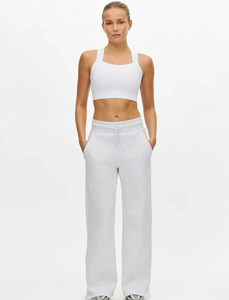 Röhnisch - Base Sweat Wide Pants - träningsbyxor - light grey melange - 0