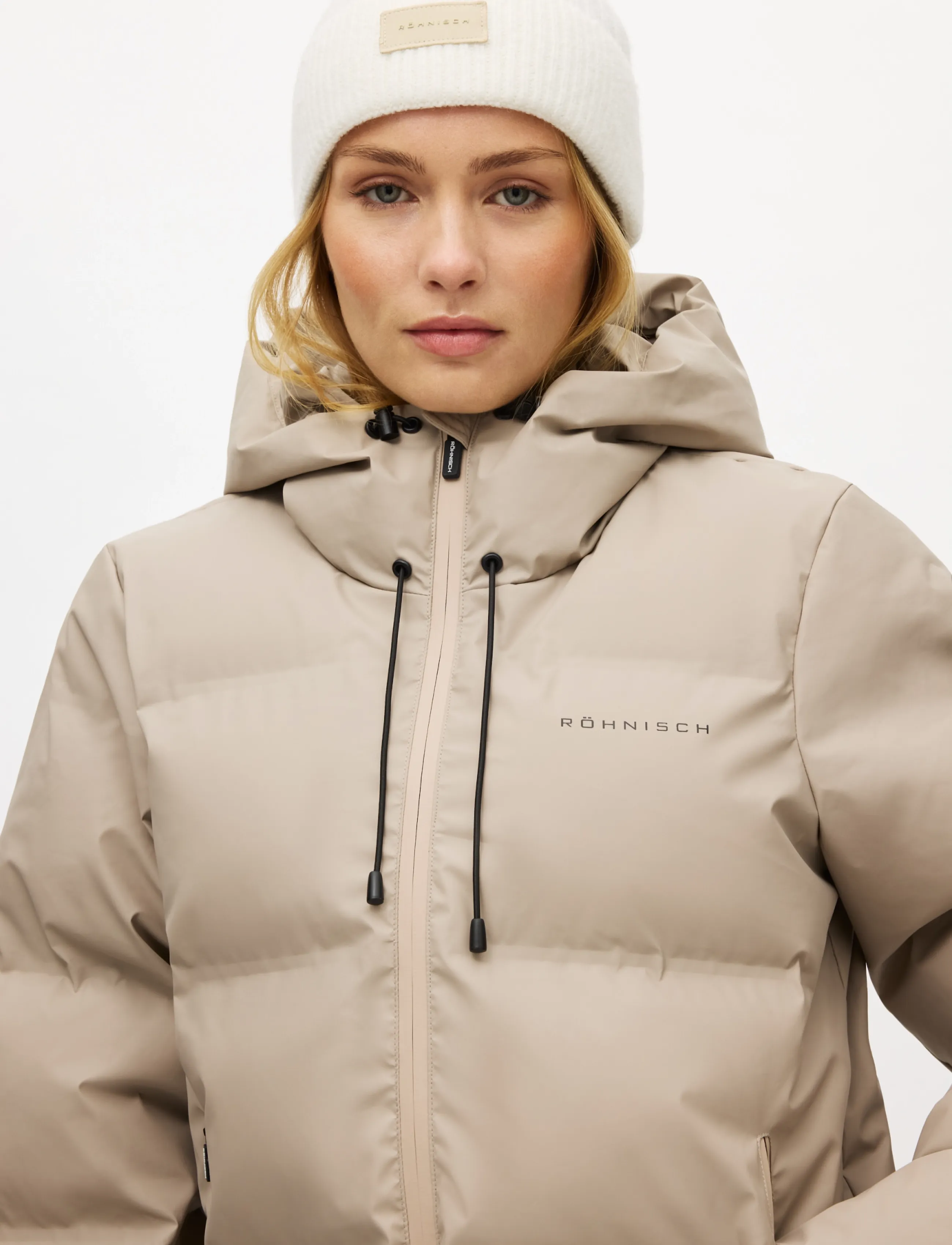 Röhnisch Logo Rib Beanie, One Size, Cream, Sport Accessories > Sport Beanies, Dame