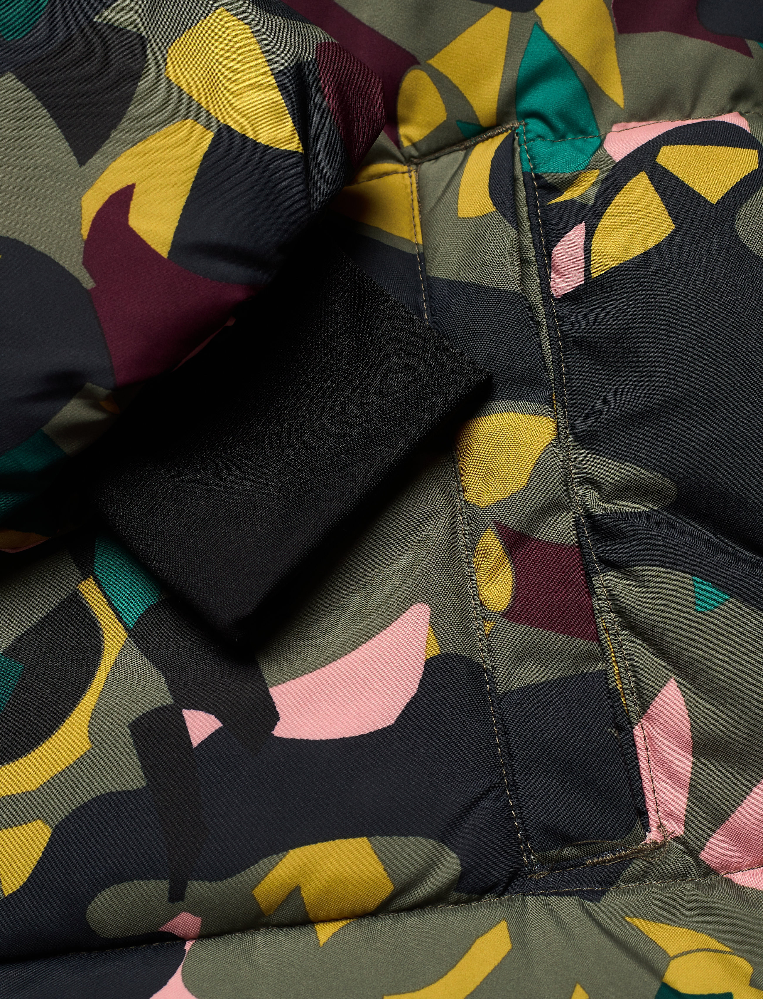 Röhnisch - Alba Puffer Jacket - dusty camo - 4