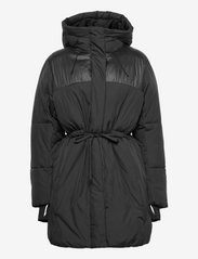 Röhnisch - Glacier Belt Coat - padded coats - black - 0