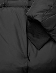 Röhnisch - Glacier Belt Coat - padded coats - black - 3