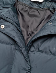 Röhnisch - Glacier Belt Coat - padded coats - blueberry - 2