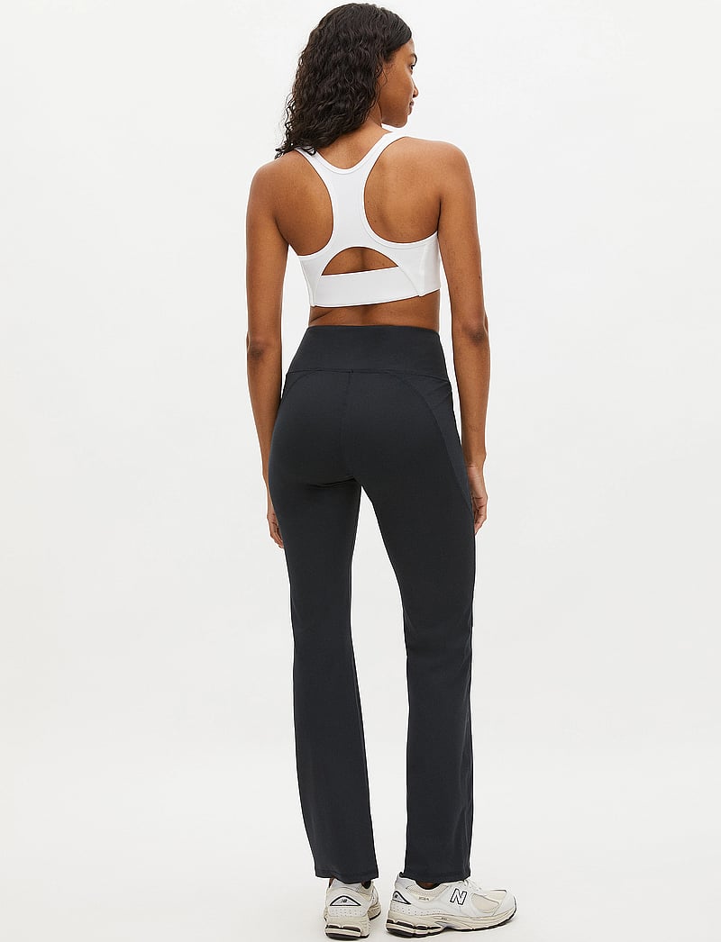 Röhnisch - Flattering High Waist Pants - träningsbyxor - black - 3