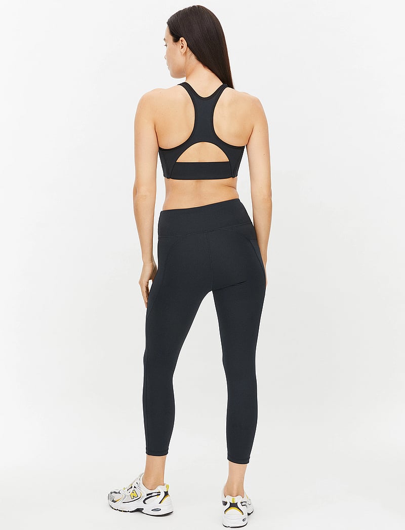 Röhnisch - Flattering High Waist 7/8 Tights - trainingstights - black - 3