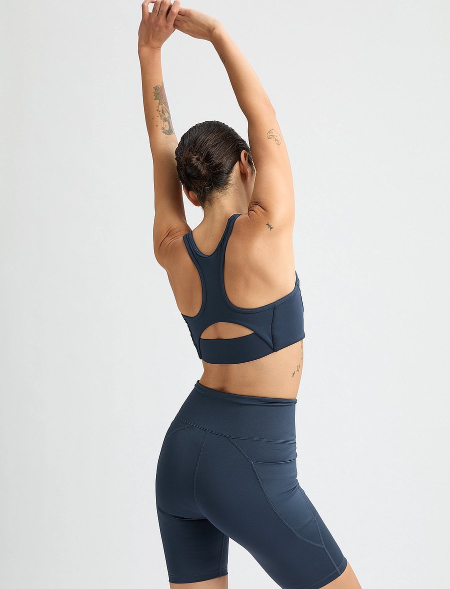 Röhnisch - Flattering High Waist Bike Tights - 1/2 længde - space navy - 2