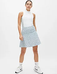 Röhnisch - Amy Regular Skort - skirts - hexagon mint - 2