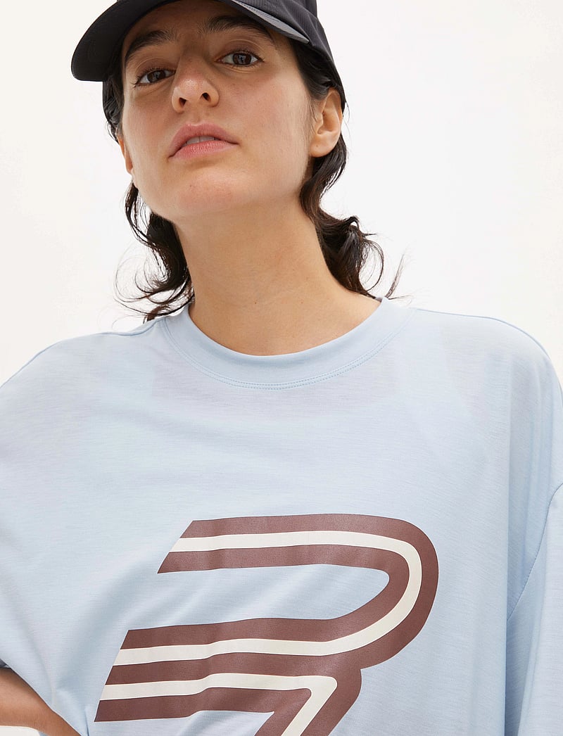 Röhnisch - Clara Base Tee - t-särgid - skyway - 2