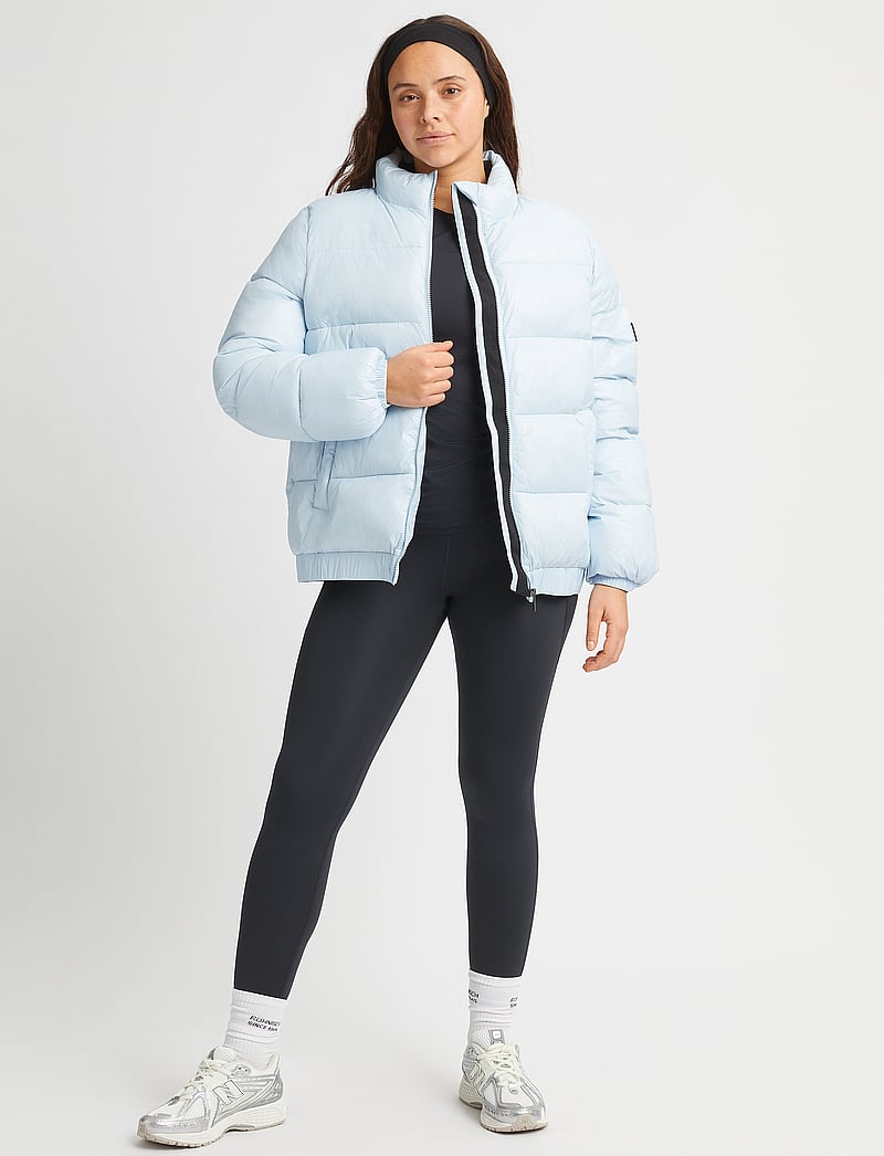 Röhnisch - Urban Explorer Puffer Jacket - dunjackor - skyway - 3