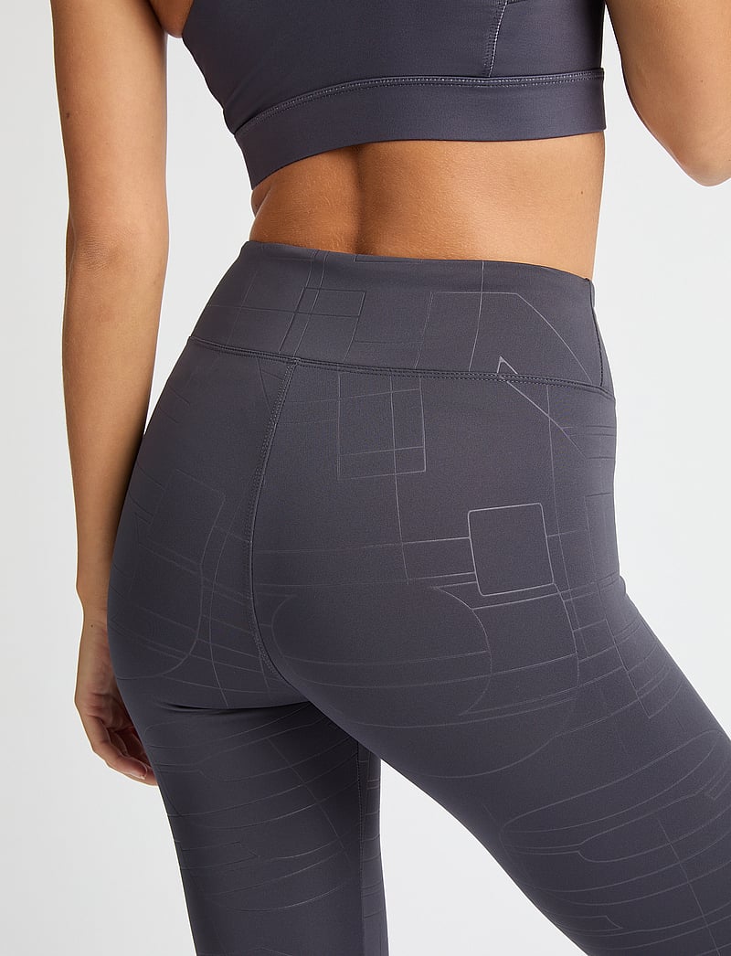 Röhnisch - Logo Effect High Waist Tights - sportinės tamprės - dk plum emboss - 0