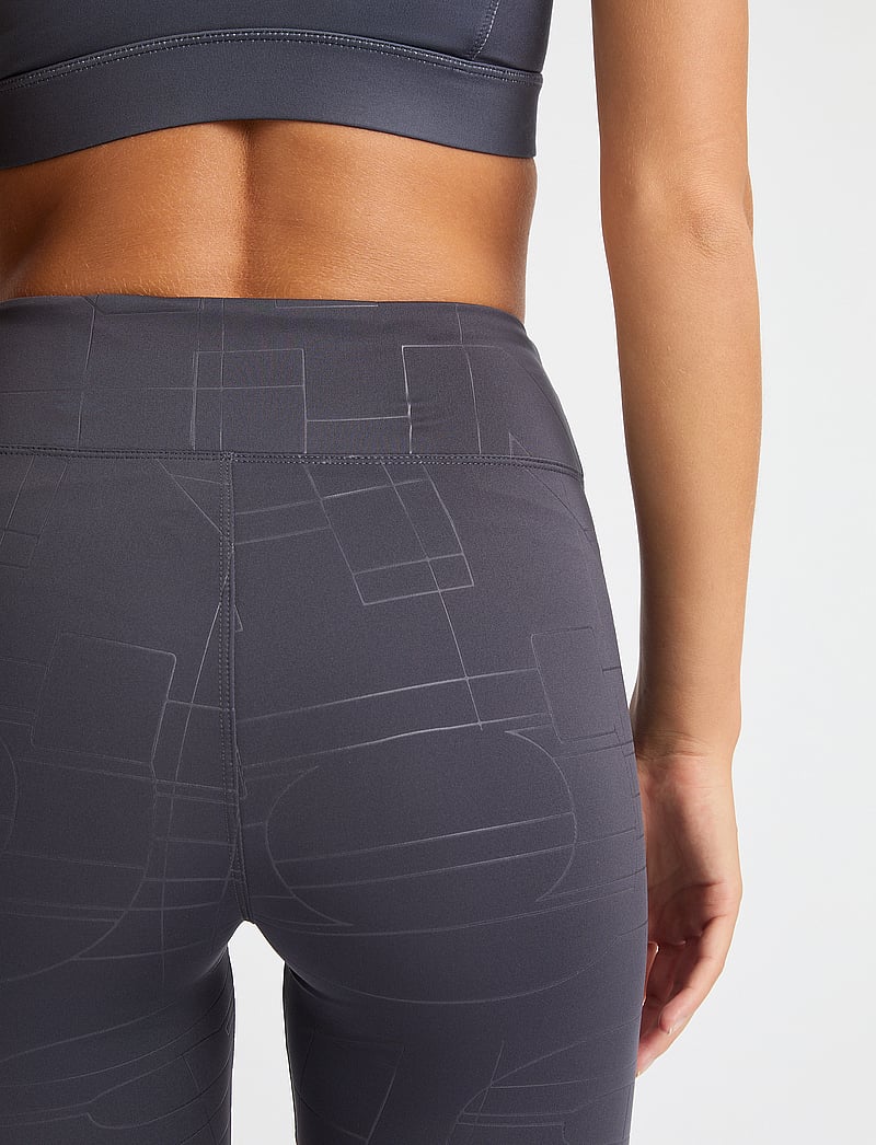 Röhnisch - Logo Effect High Waist Tights - sportinės tamprės - dk plum emboss - 5