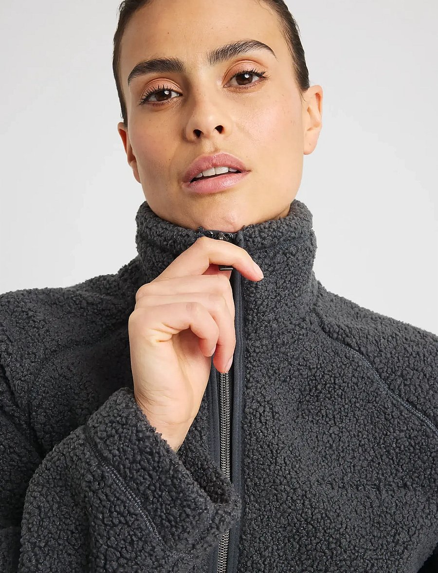 Röhnisch - Cloud Pile Jacket - toppar - phantom - 2