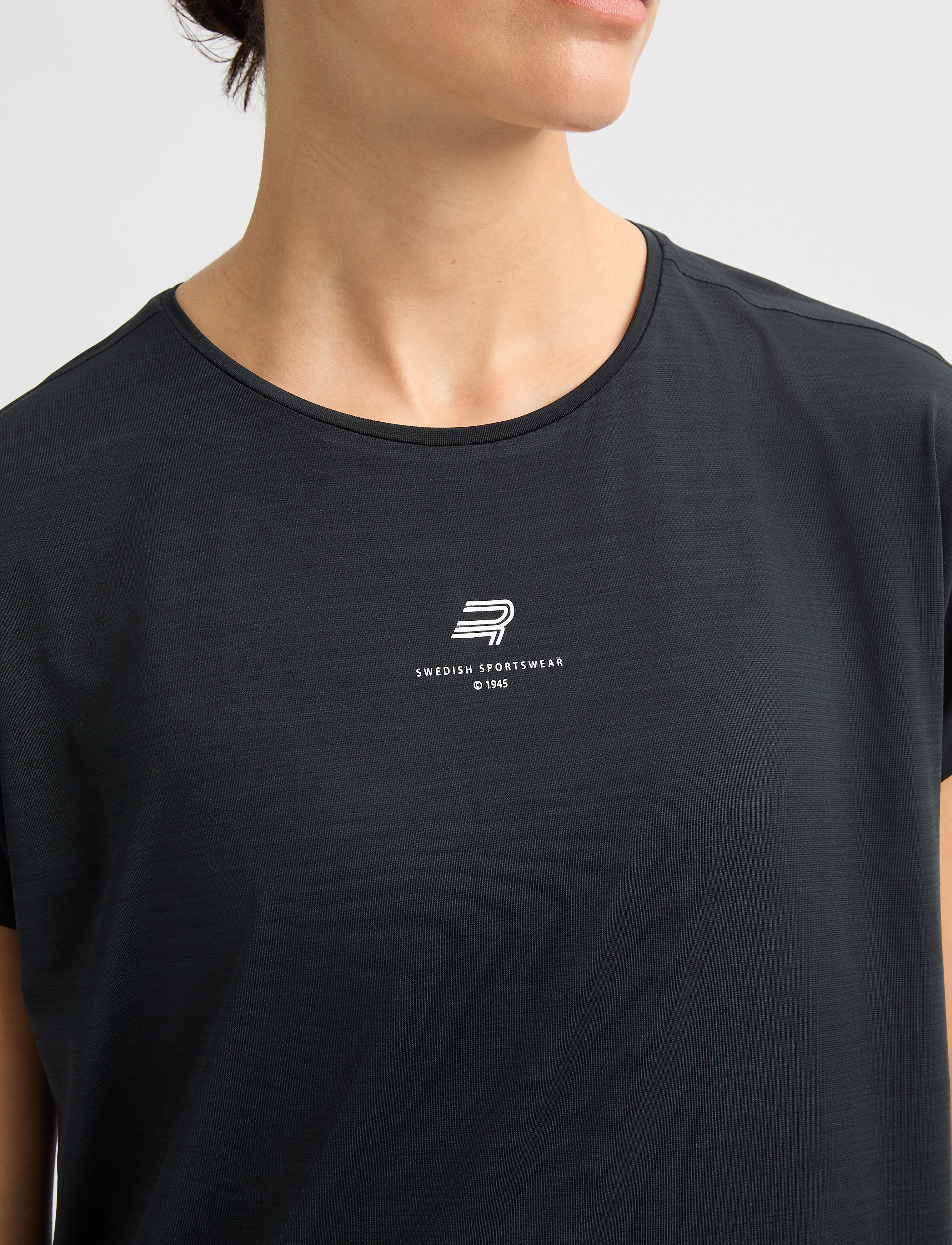 Röhnisch - Motion Loose Tee - t-shirts - black - 2