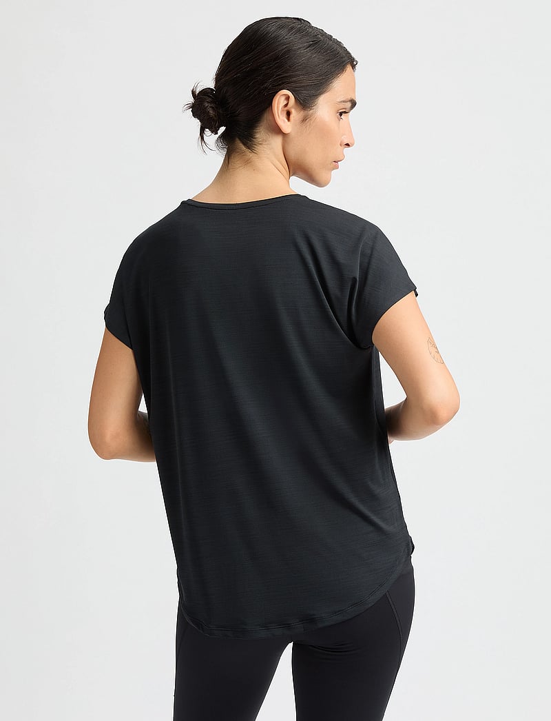 Röhnisch - Motion Loose Tee - t-särgid - black - 3