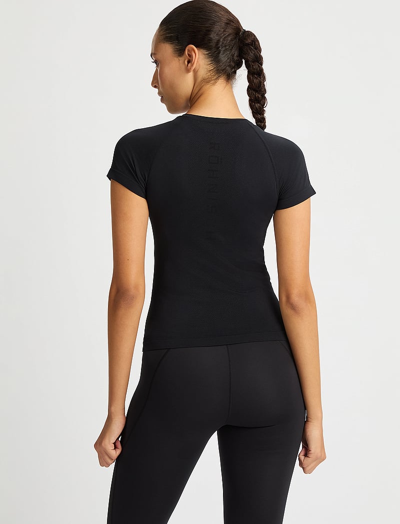 Röhnisch - Seamless Flex Tee - t-shirts - black - 2