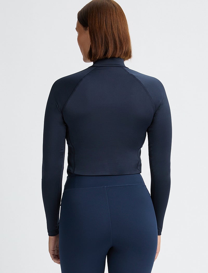 Röhnisch - Ultra Viola UV LS Top - långärmade tröjor - navy - 5