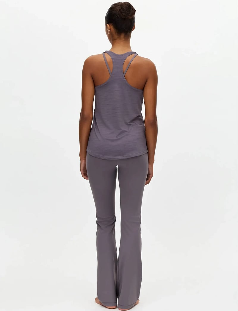 Röhnisch - Motion Racerback Tank - tanktops - smoky lavendel - 4