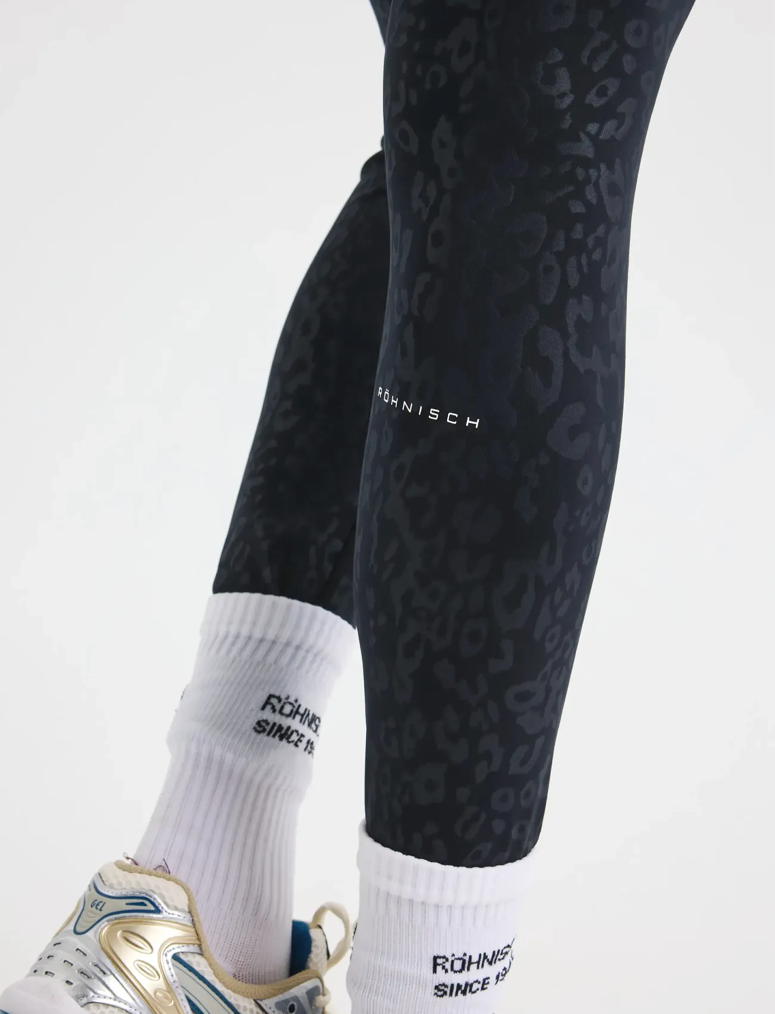 Röhnisch - Leo Emboss HW Tights - leo emboss black - 4